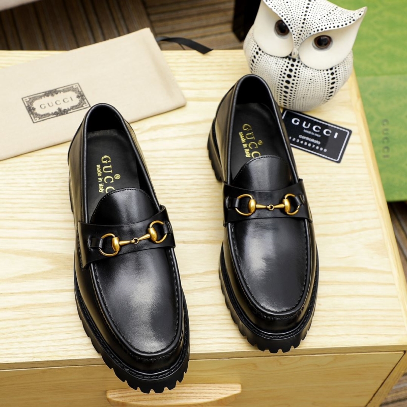 G*u*i leather shoes